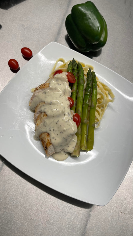 Chicken Pesto Fettuccine with Steamed Asparagus